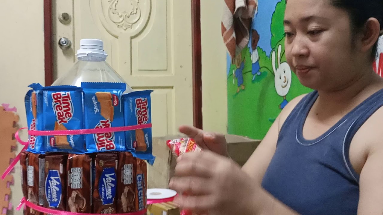 how to make a candy cake centerpiece